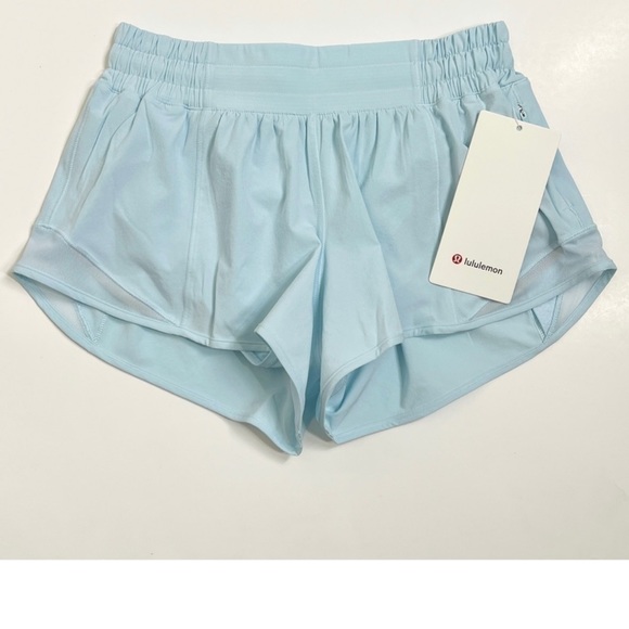 lululemon athletica Pants - NWT. Womens Lululemon Powder Blue Hotty Hot Low-Rise Lined Shorts 4” Size 4